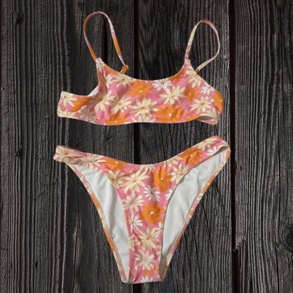 Retro Floral Bikini Set – Size Small – Cute & Comfy! - Picture 1 of 14